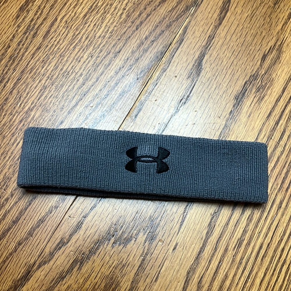 Under Armour grey Headband-never worn